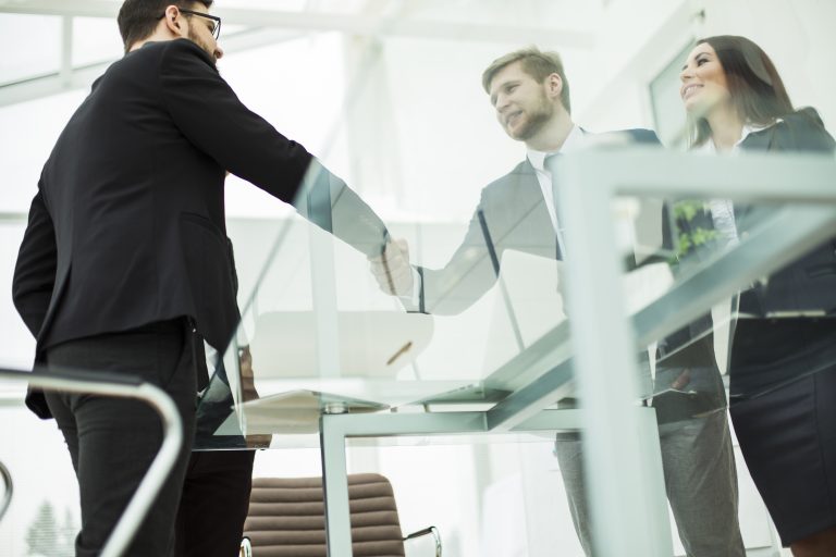 Traspasar un negocio: pasos más importantes